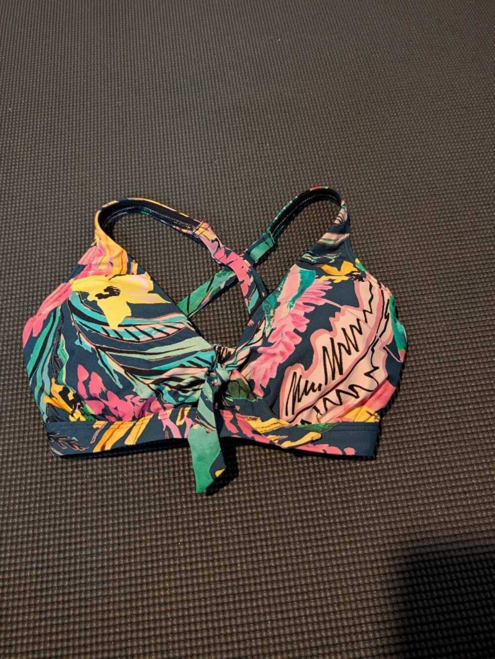 NWOT Birdsong Tie Front Bikini Top 30DDD